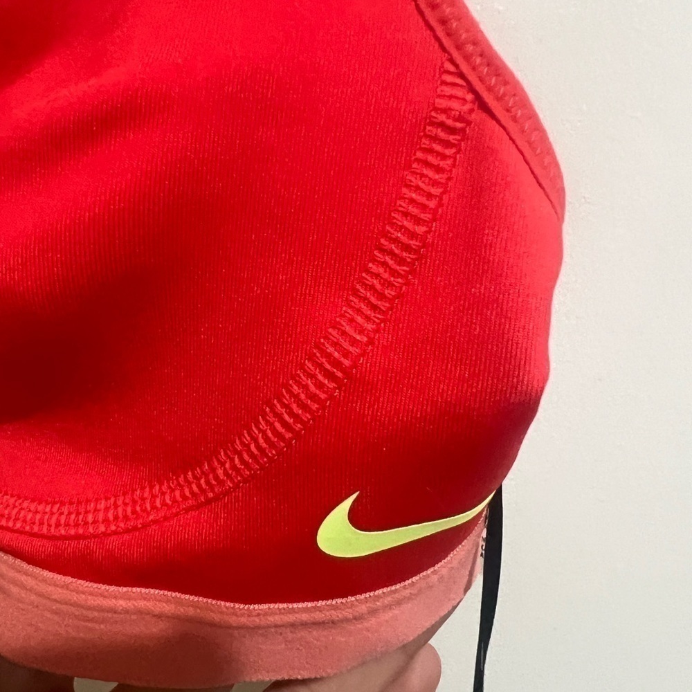 Nwt-Nike medium support sports bra - Picture 7 of 8